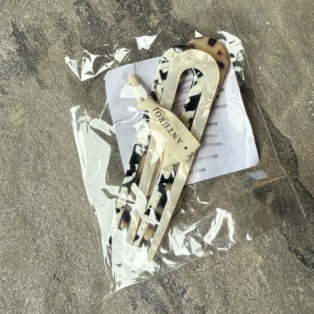 New🌟Anthropologie-Set of Three Resin Hair Pins -Tortoise Shell and Marble